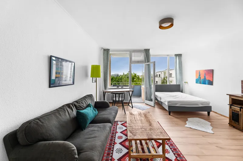 Helle, voll möblierte 1-Zimmer-Wohnung mit Balkon, Aufzug und Blick ins Grüne, nahe TU Berlin — photo 1